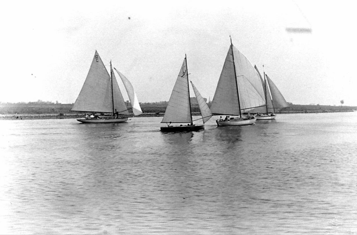 02-4 2 02-4 2